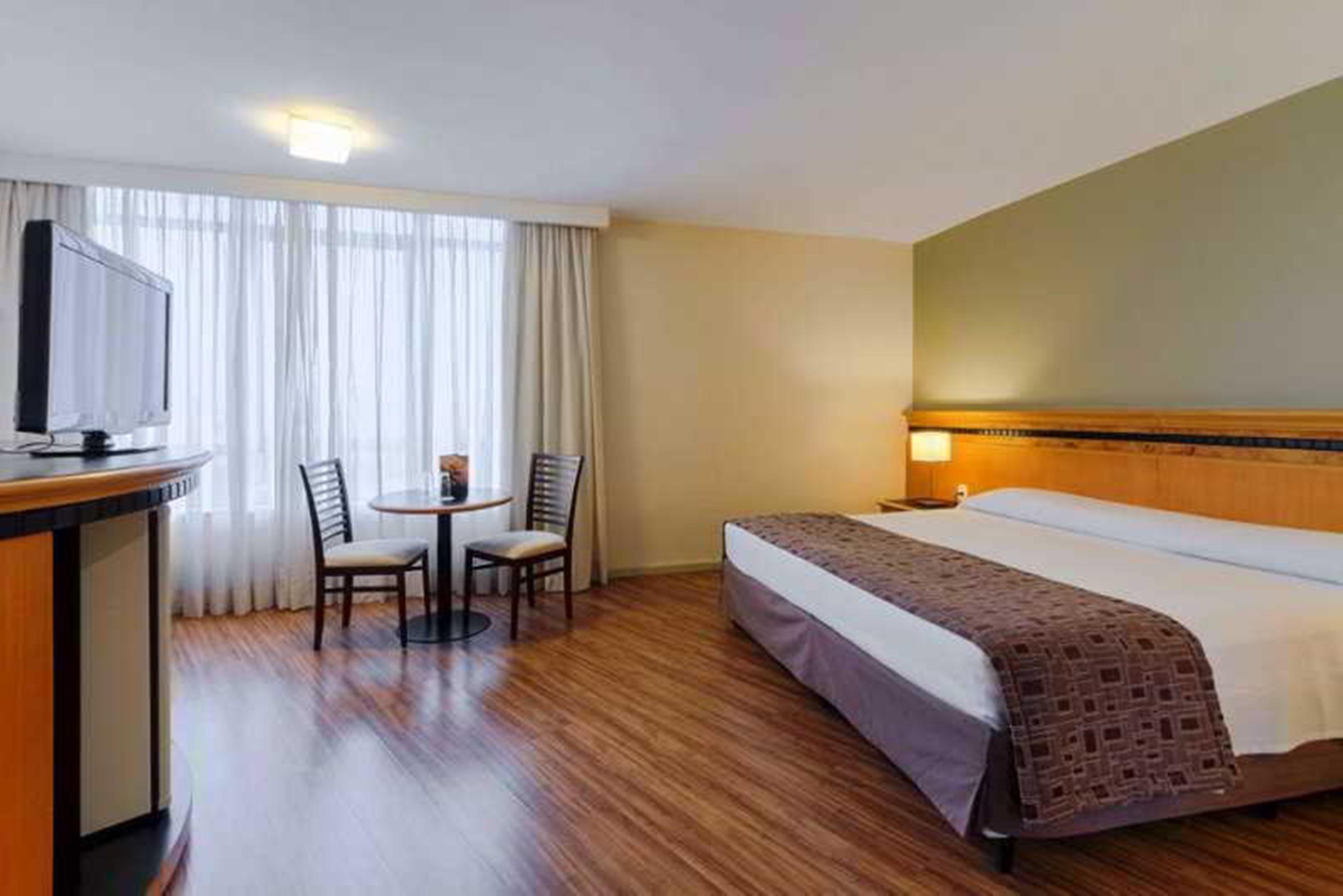 Hotel Golden Park Internacional Foz & Convencoes By Nacional Inn Foz do Iguaçu Exteriör bild